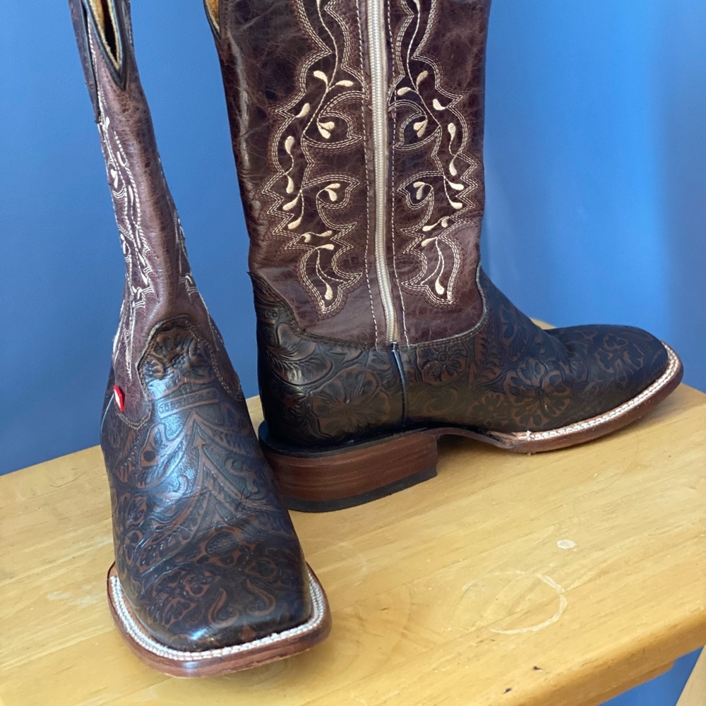 Square toe boots